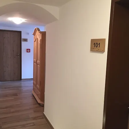 Gaestehaus Am Graben Отель 3*