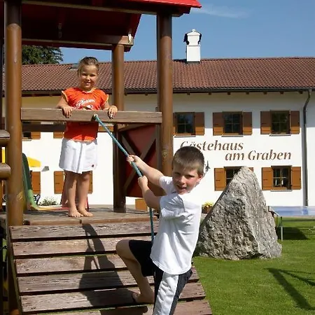 Hotel Gaestehaus Am Graben 3*