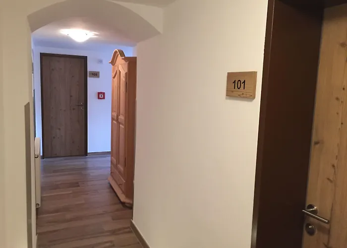 Gaestehaus Am Graben מלון 3*