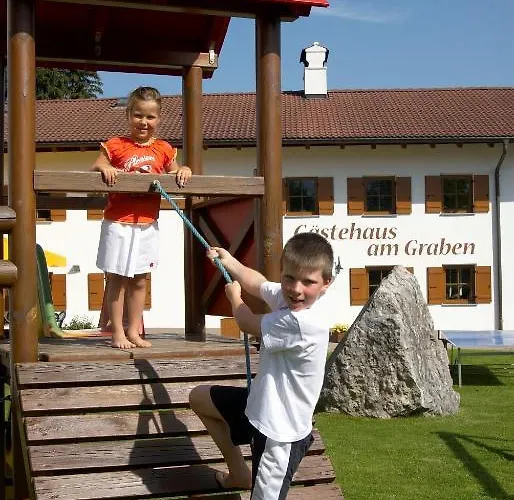 מלון Gaestehaus Am Graben 3*