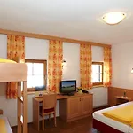 Gaestehaus Am Graben Hotell Reutte