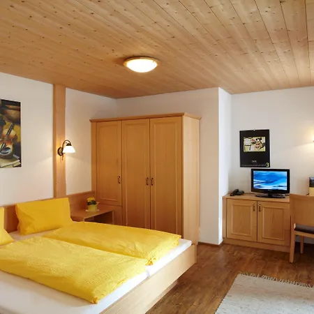 Отель Gaestehaus Am Graben 3*