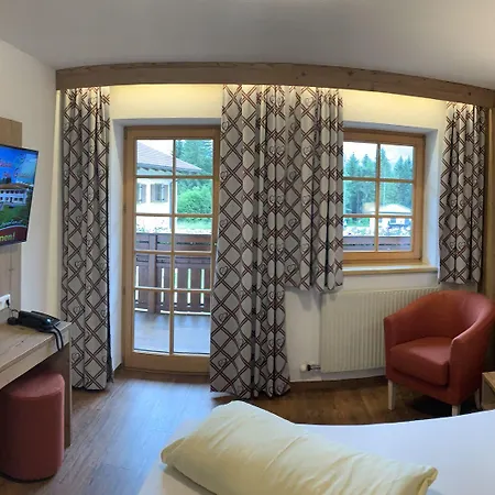 Gaestehaus Am Graben Отель 3*